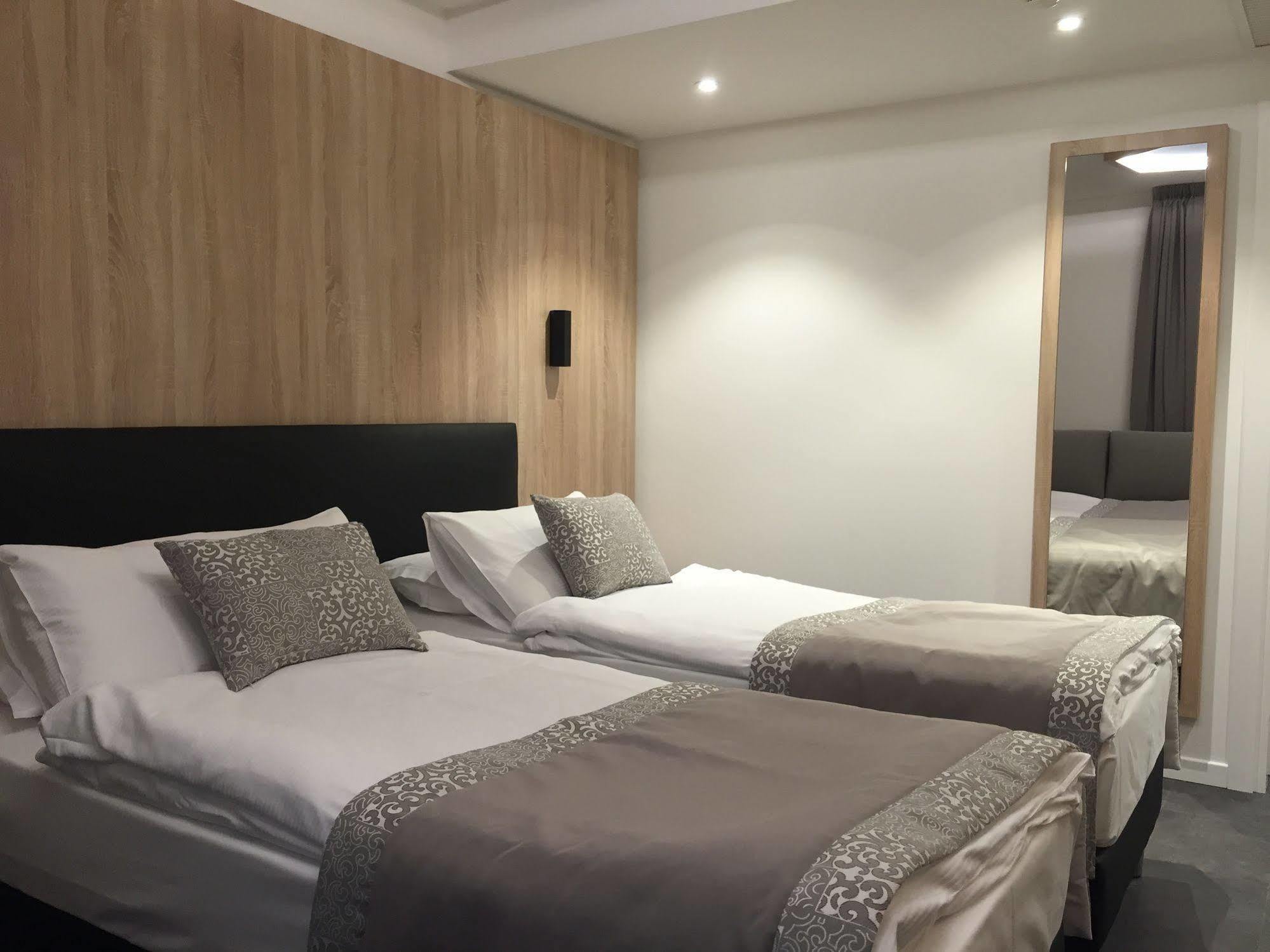 Tourist Hotel เบรสซาโนเน ภายนอก รูปภาพ